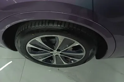 Hima Luxeed R7