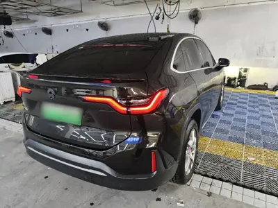 Nio EC6