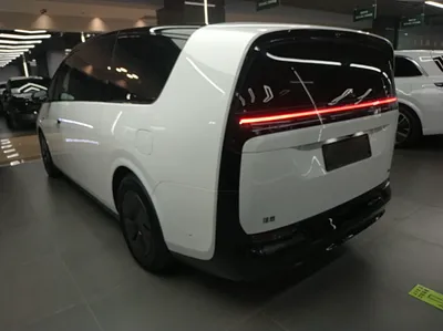 Li Auto MEGA