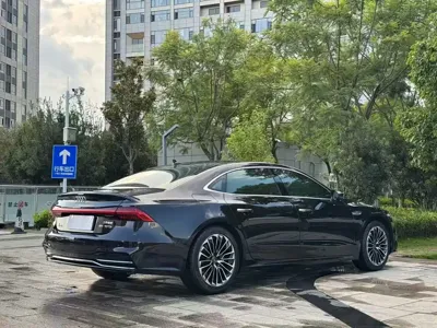 Audi A7L