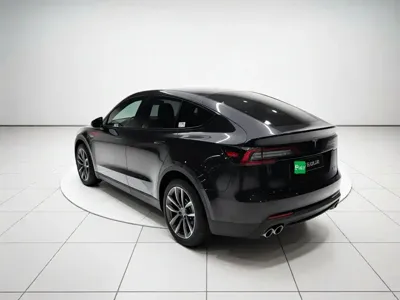 Tesla Model Y L