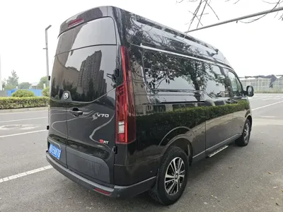 Maxus V70