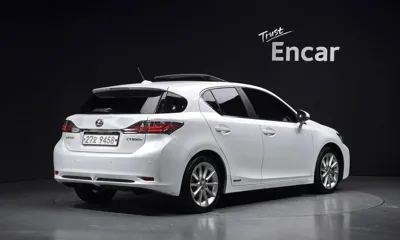 Lexus CT200h