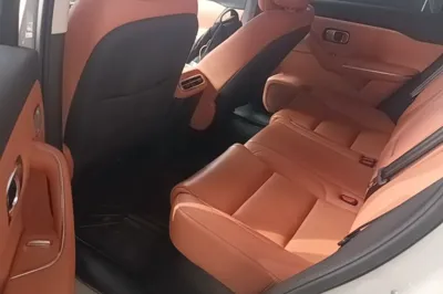 Leapmotor C10