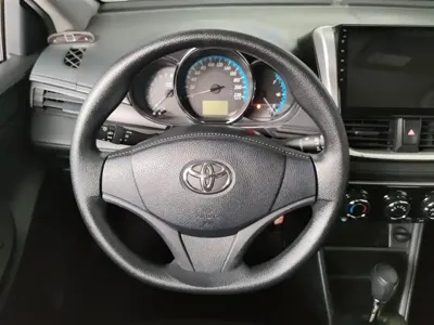 Toyota Yaris L