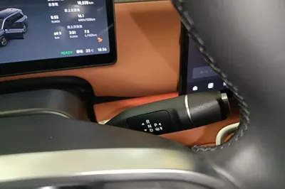 Leapmotor C16
