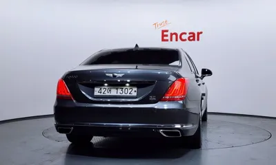Genesis EQ900
