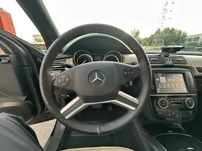 Mercedes-Benz R-Class