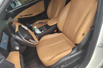Geely Galaxy L7