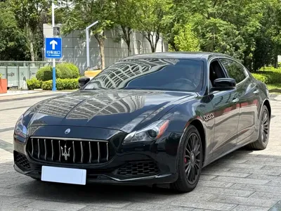 Maserati Quattroporte