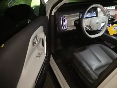 Leapmotor B01