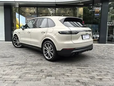 Porsche Cayenne Hybrid