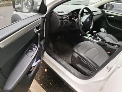 Qoros Qoros 3