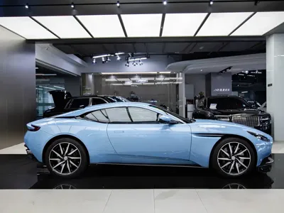 Aston Martin DB11