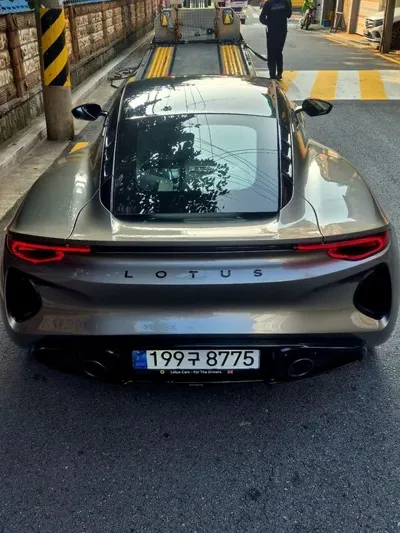 Lotus Emira