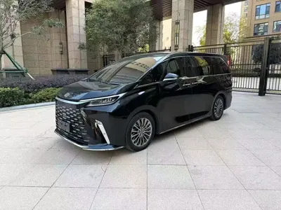 Lexus LM