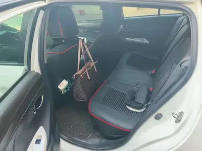 Toyota Yaris L