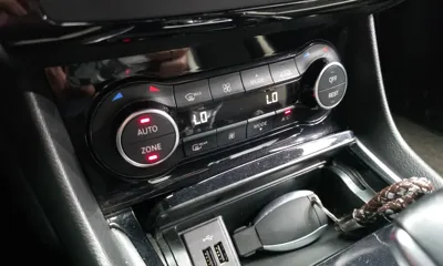 Infiniti Q30