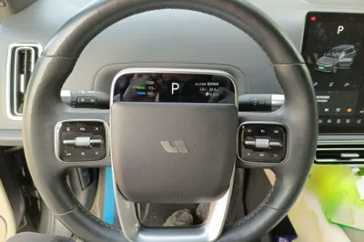 Li Auto L9