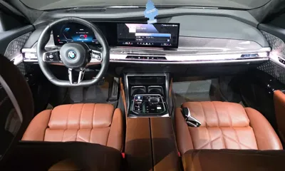 BMW i7