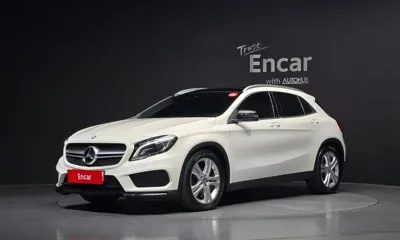 Mercedes-Benz GLA-Class