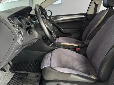 Volkswagen Golf EV