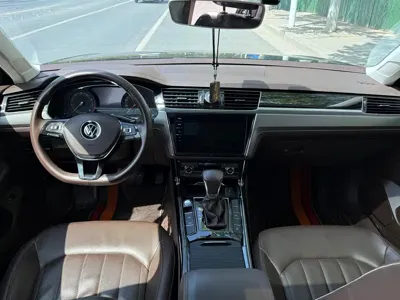 Volkswagen Phideon