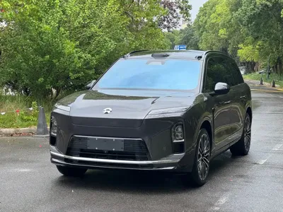 Nio ES8