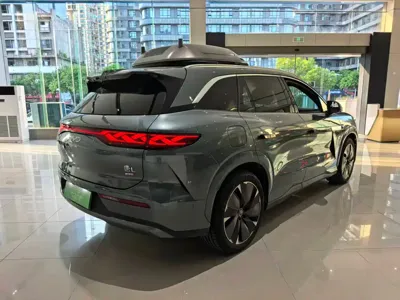 BYD 唐L