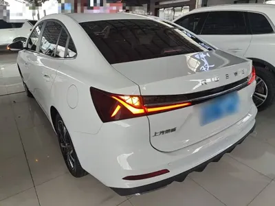 Roewe i5