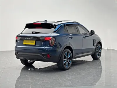 Lynk & Co 01