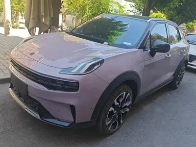 Lynk & Co 06