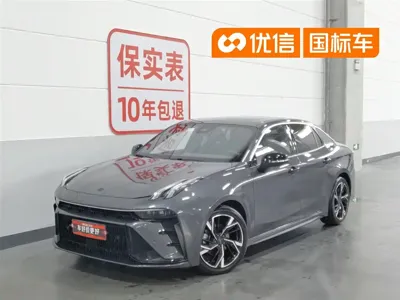 Lynk & Co 03