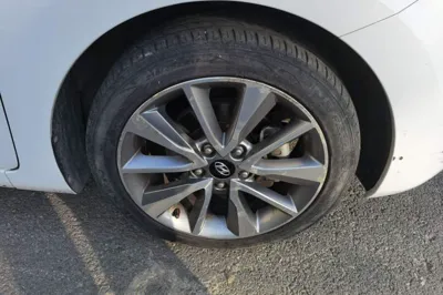 Hyundai Elantra (5th Generation