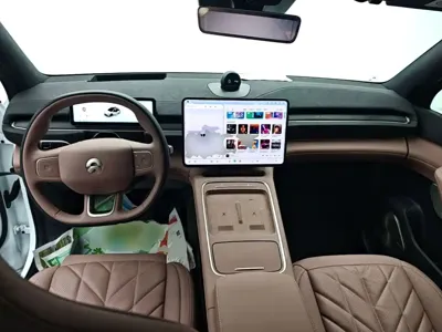 Nio EC6