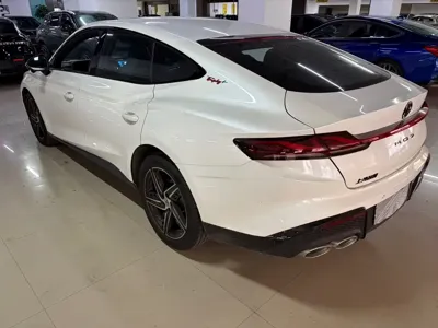 MG MG7