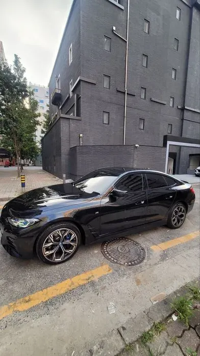 BMW i4