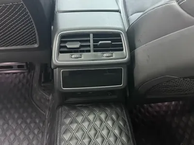 Audi A7L