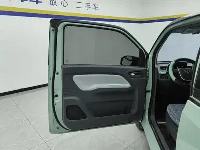 Wuling MINIEV