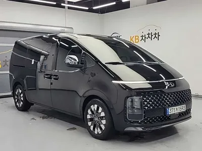 Hyundai Staria