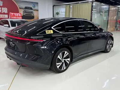 Nio ET5