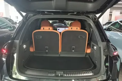 Li Auto L8