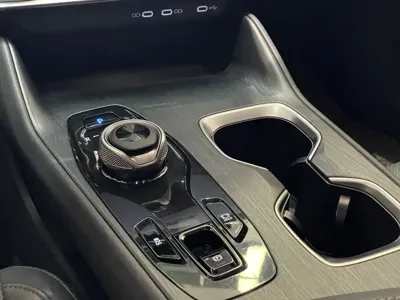 Lexus RZ