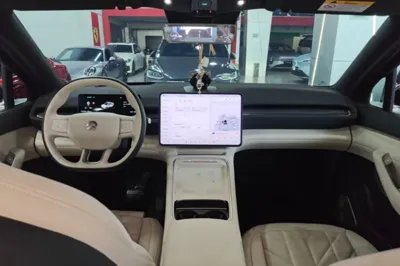Nio EC6