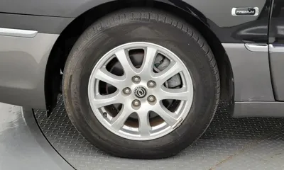 Kia Opirus