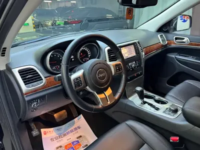 Jeep Grand Cherokee (Import)