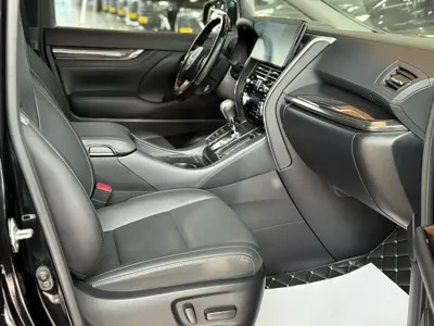 Lexus LM