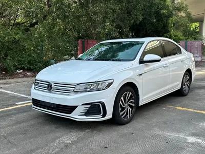 Volkswagen Bora EV