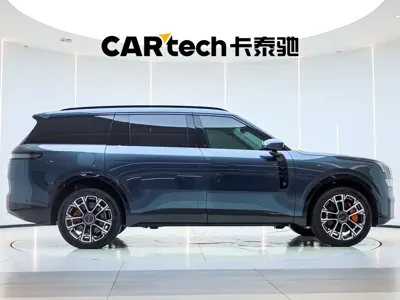 Lynk & Co 领克900