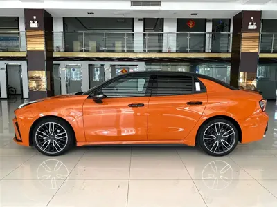 Lynk & Co 03